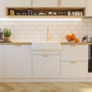 front F16 - lakierowany  